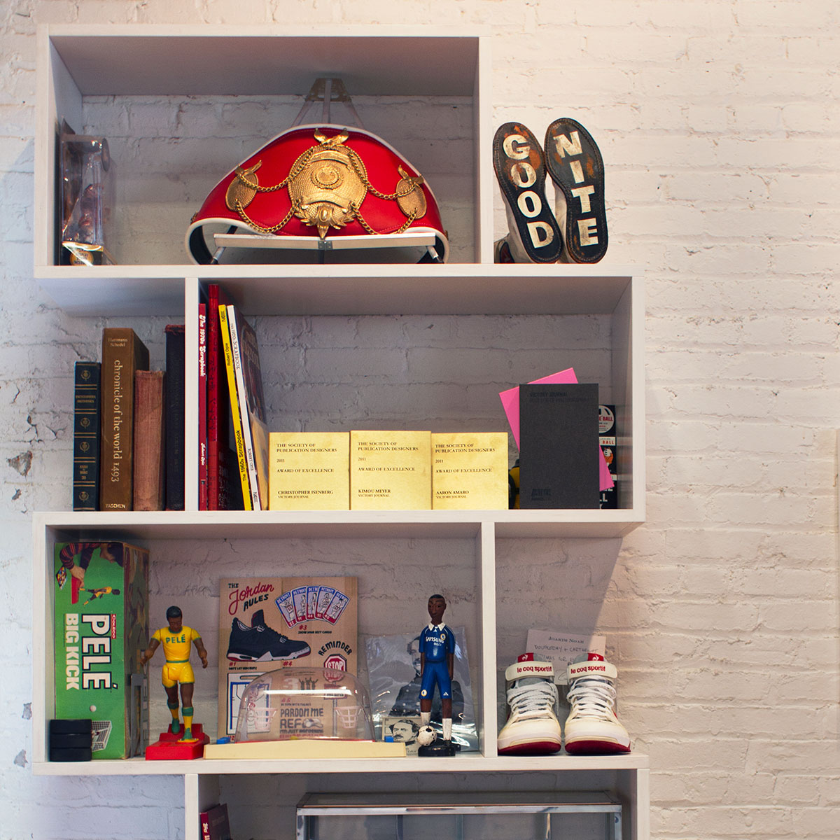 stackaward_shelf-sized