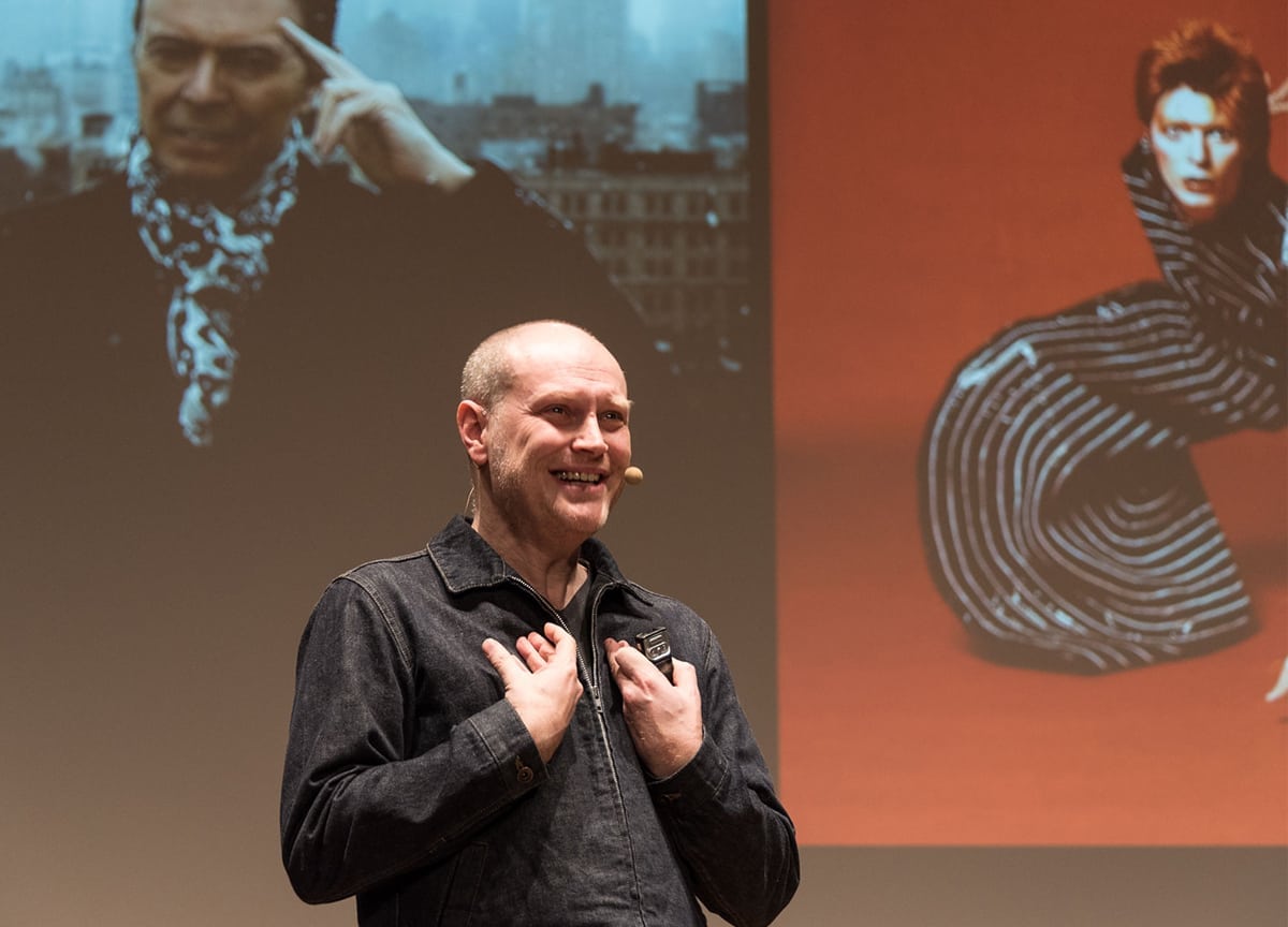 jonathan-barnbrook-david-bowie-edch